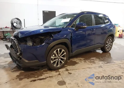 2024 Toyota Corolla Cross Xle from USA, damaged, VIN 7MUDAABG9RV103142